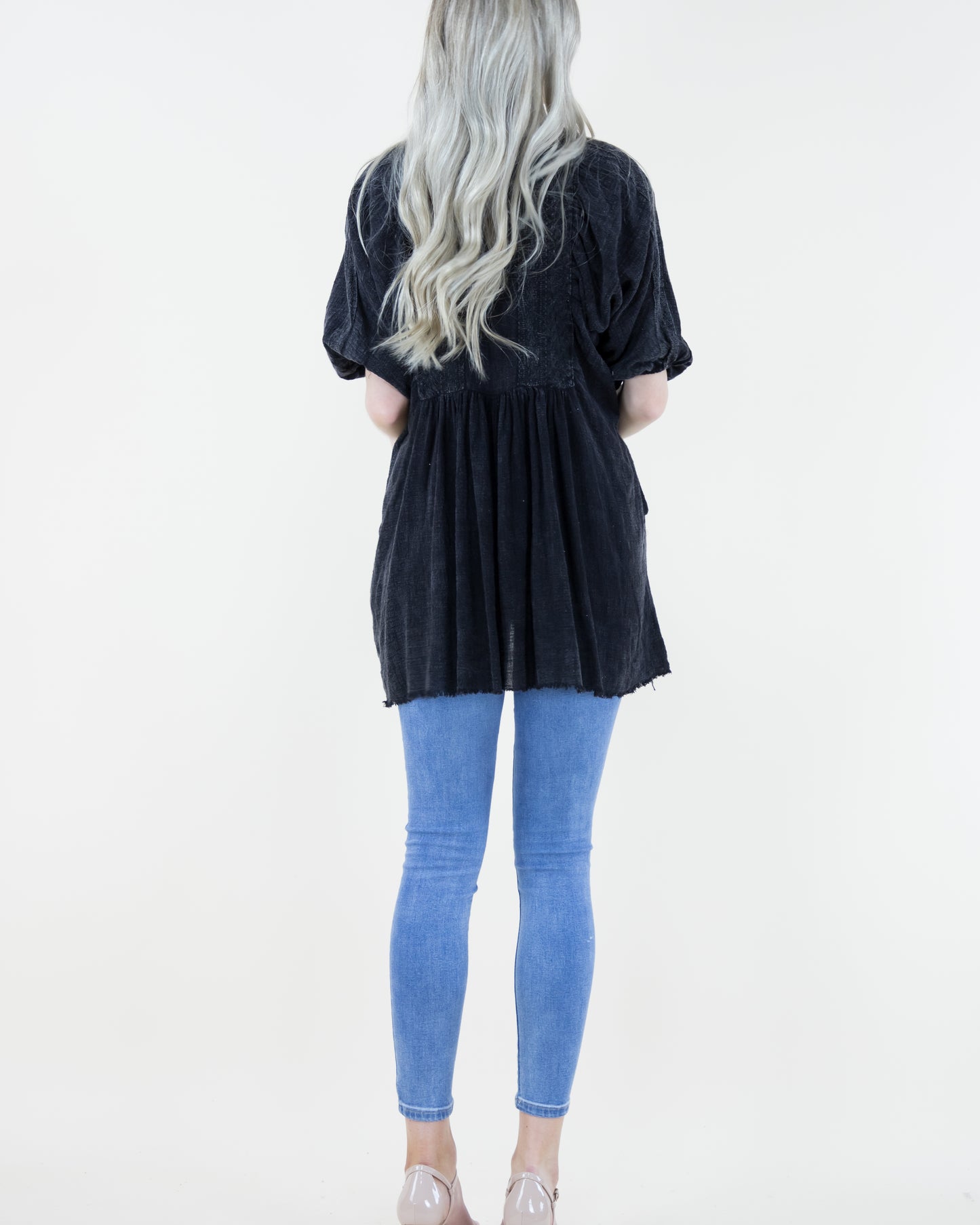 Faded Collared Tunic w/ Puff Half Sleeve and Lace Front Detail