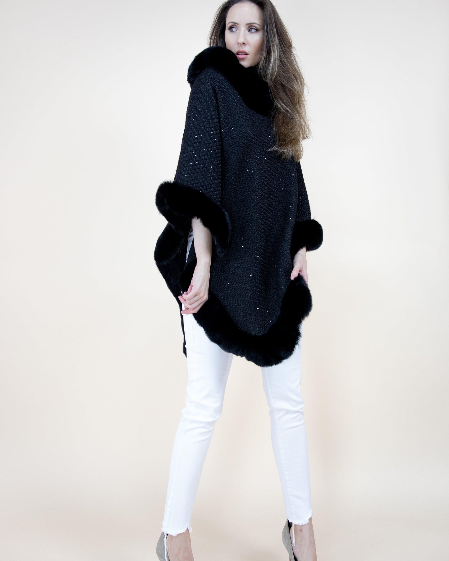 Sequin Detailed Poncho w/ Faux Fur Trim
