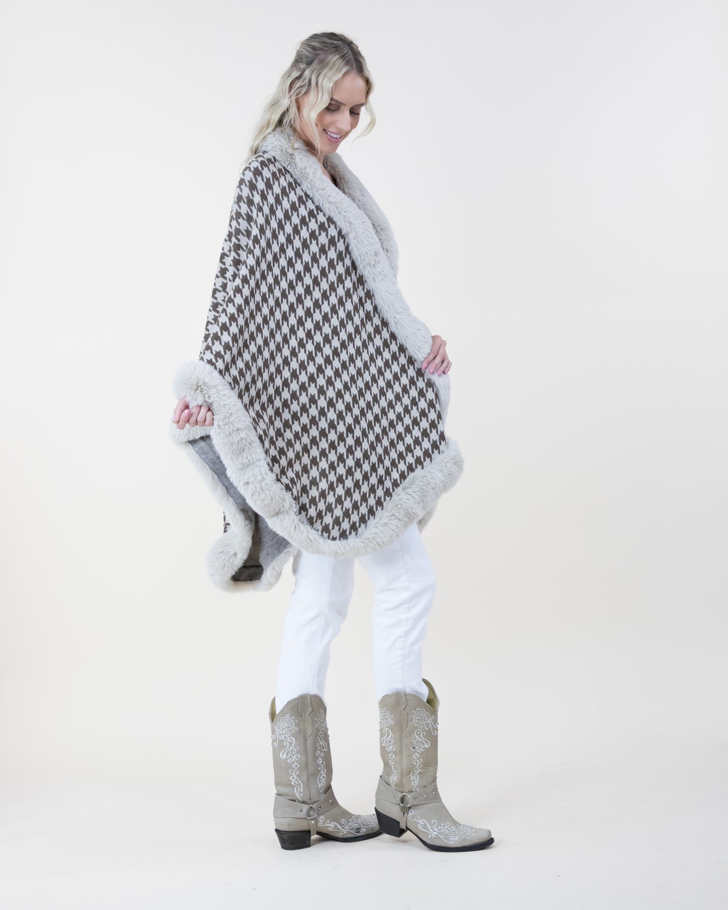 Houndstooth Print Cape w/ Faux Fur Trim