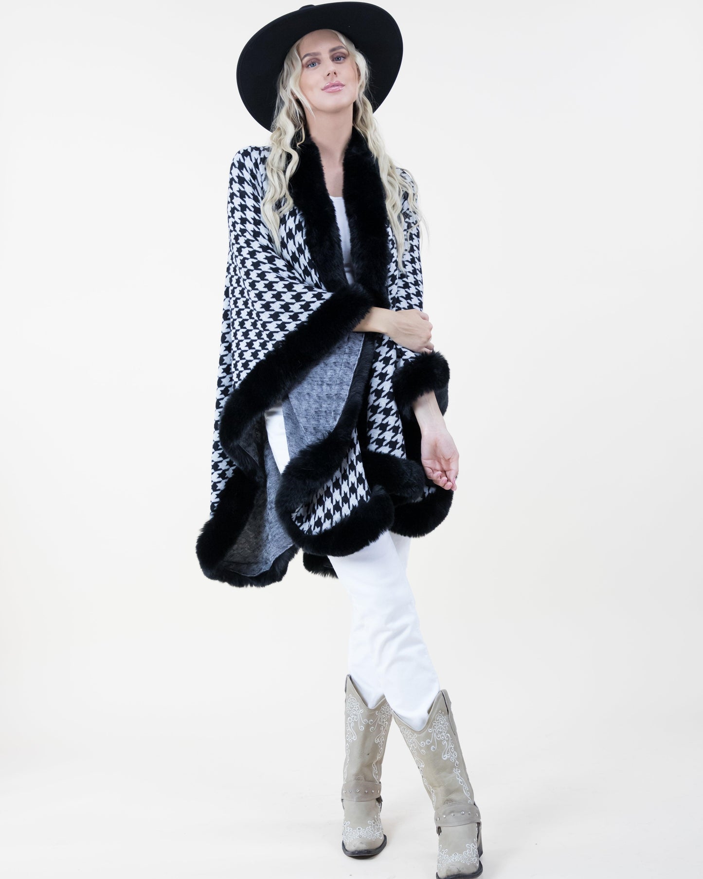 Houndstooth Print Cape w/ Faux Fur Trim