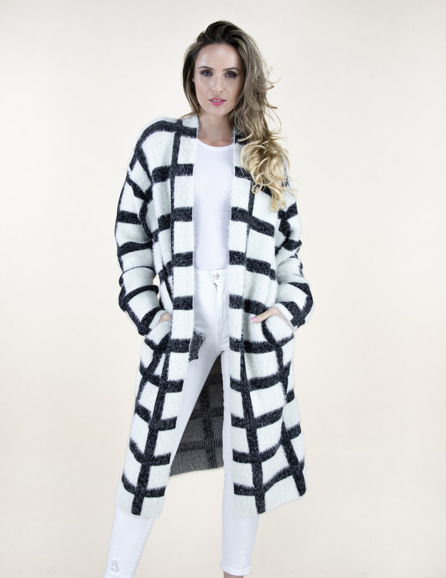 Eyelash Boxy Plaid Long Sleeve Cardigan w/ Pockets