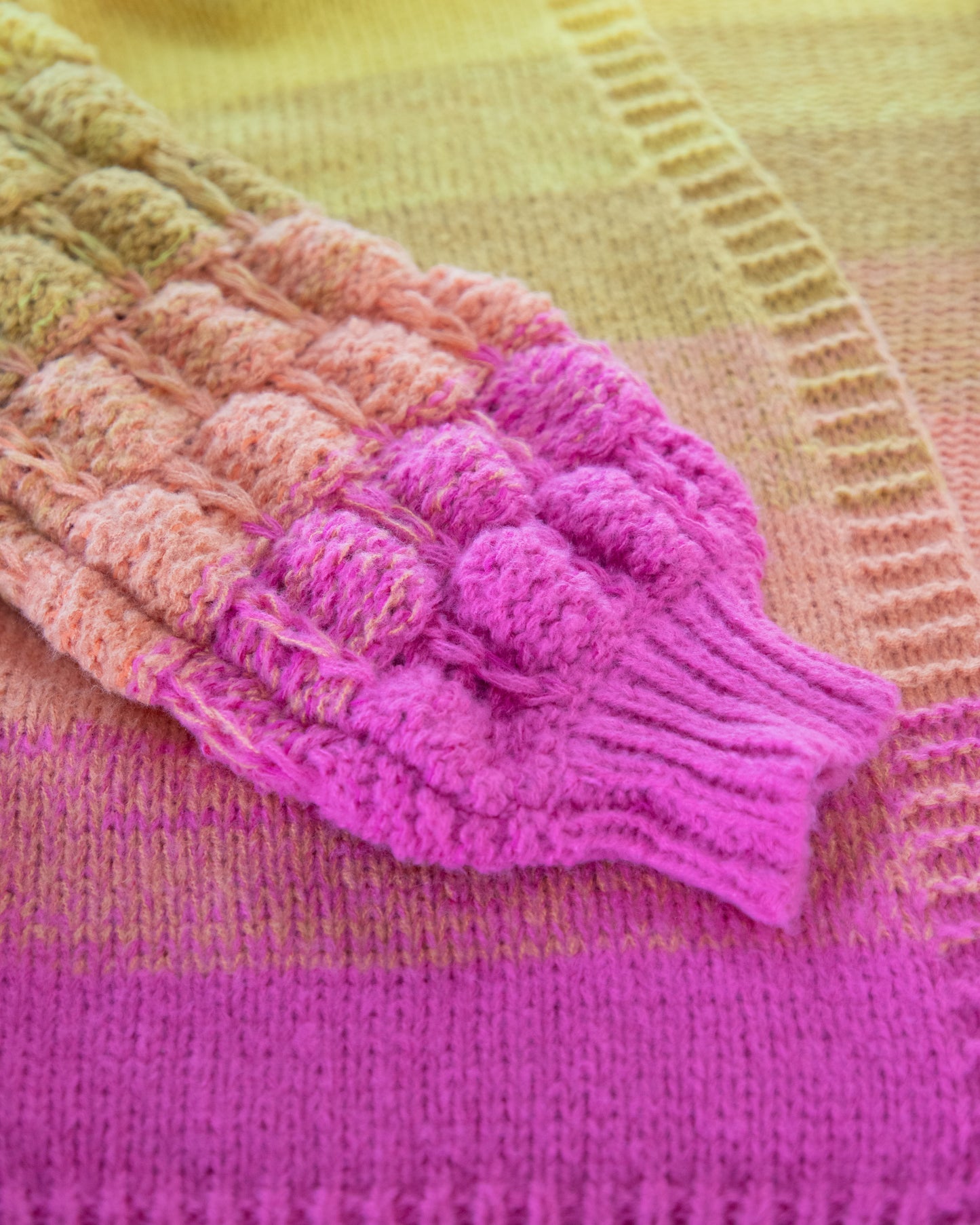 Scales Pattern Gradient Comfy Cardigan