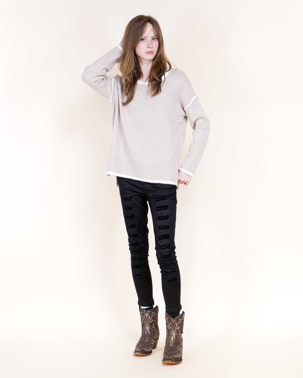 Contrast Hem Round Neck Weekend Sweater