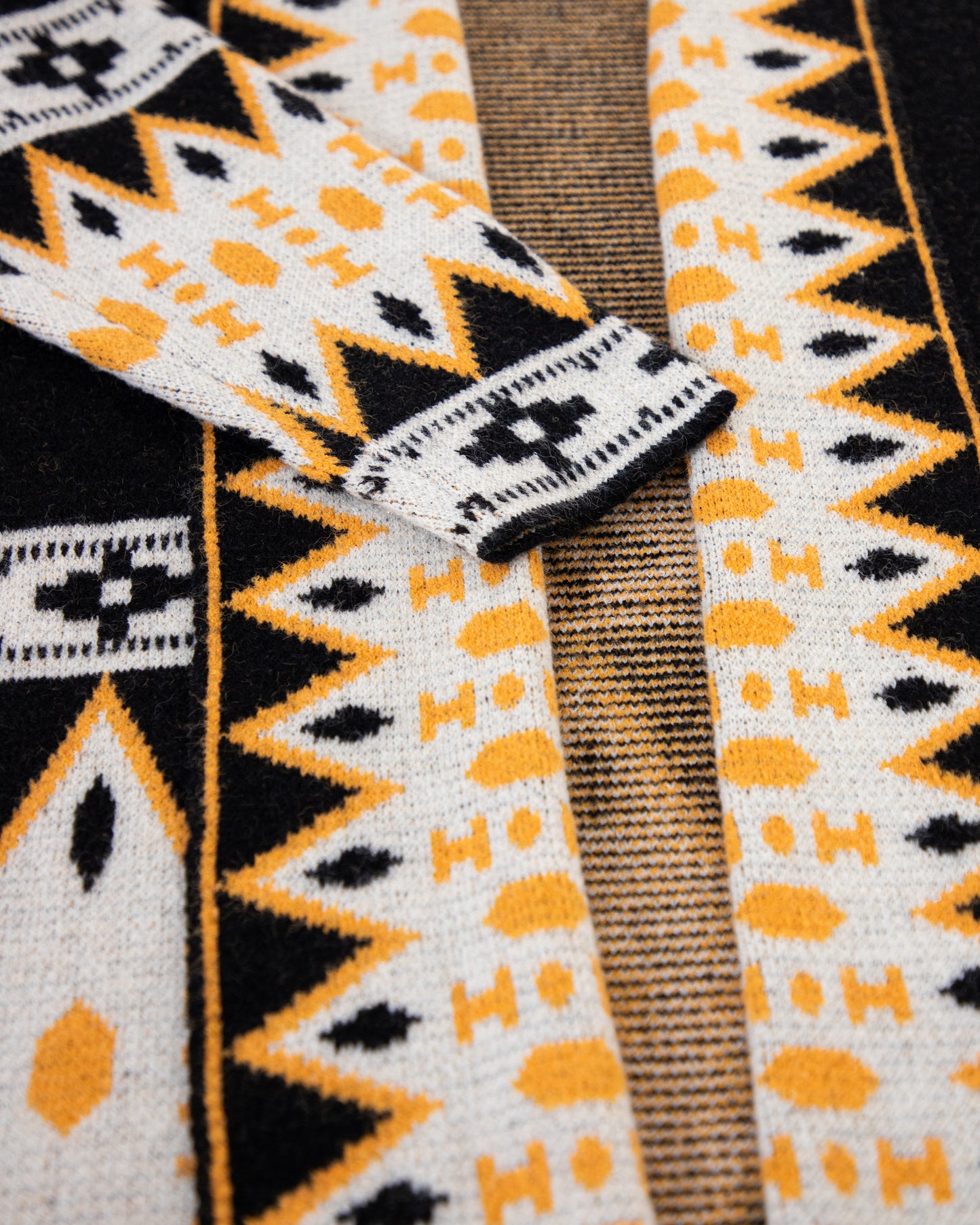 Geometric Trim Tribal Print Cardigan