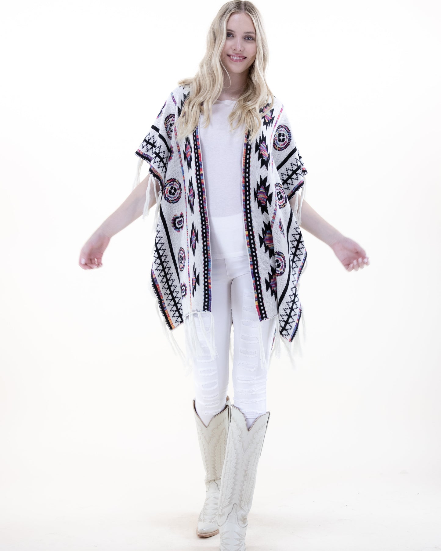Half Sleeve Aztec Pattern Wrap w/ Fringe