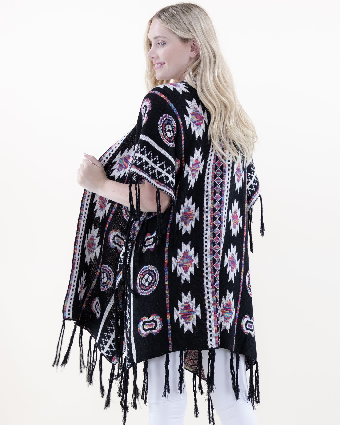 Half Sleeve Aztec Pattern Wrap w/ Fringe