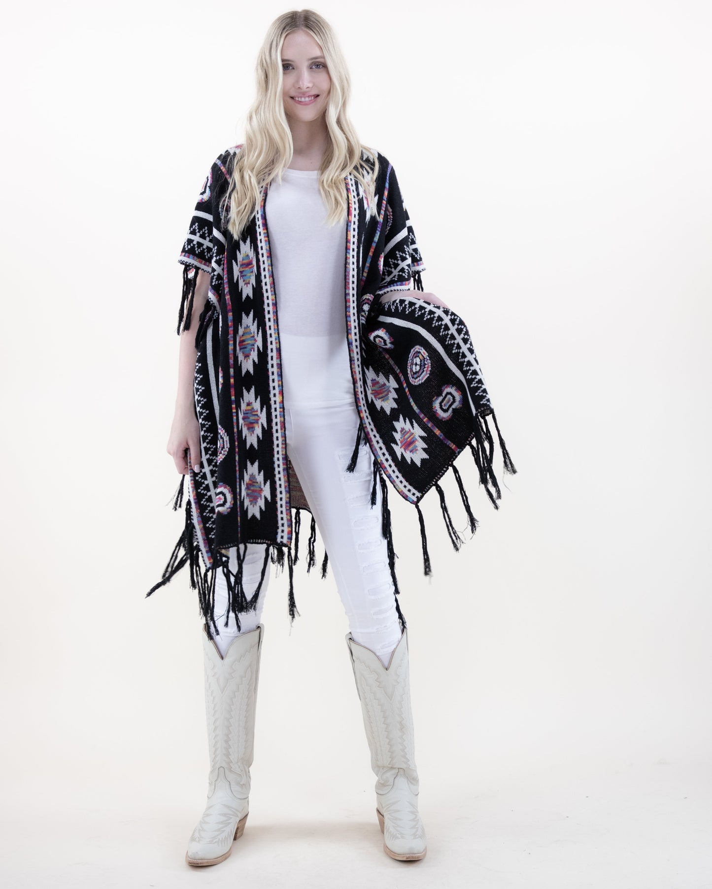 Half Sleeve Aztec Pattern Wrap w/ Fringe