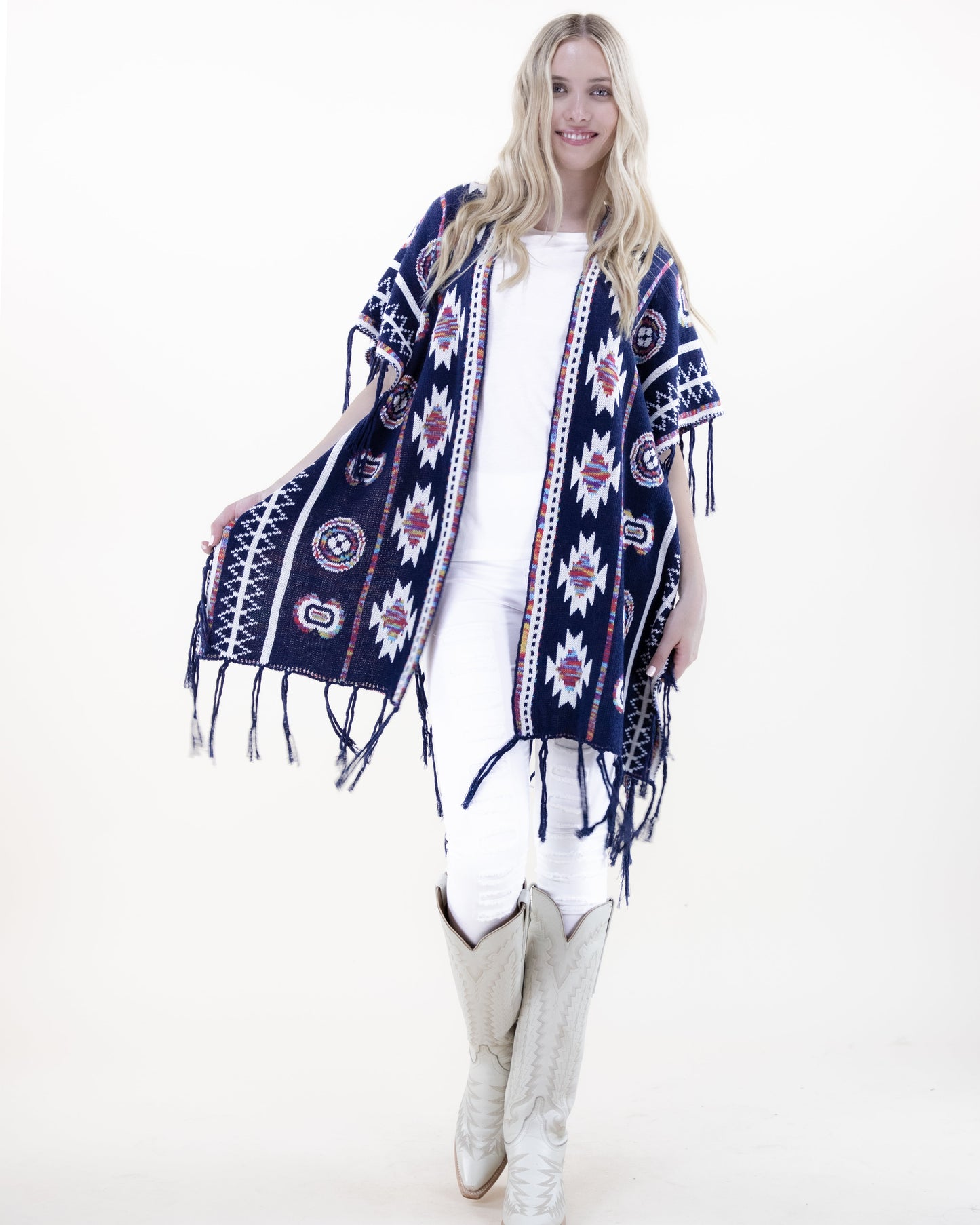 Half Sleeve Aztec Pattern Wrap w/ Fringe