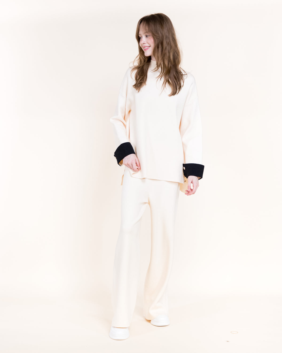 Atelier Button Detail Contrast Cuff Lounge Pullover Sweater
