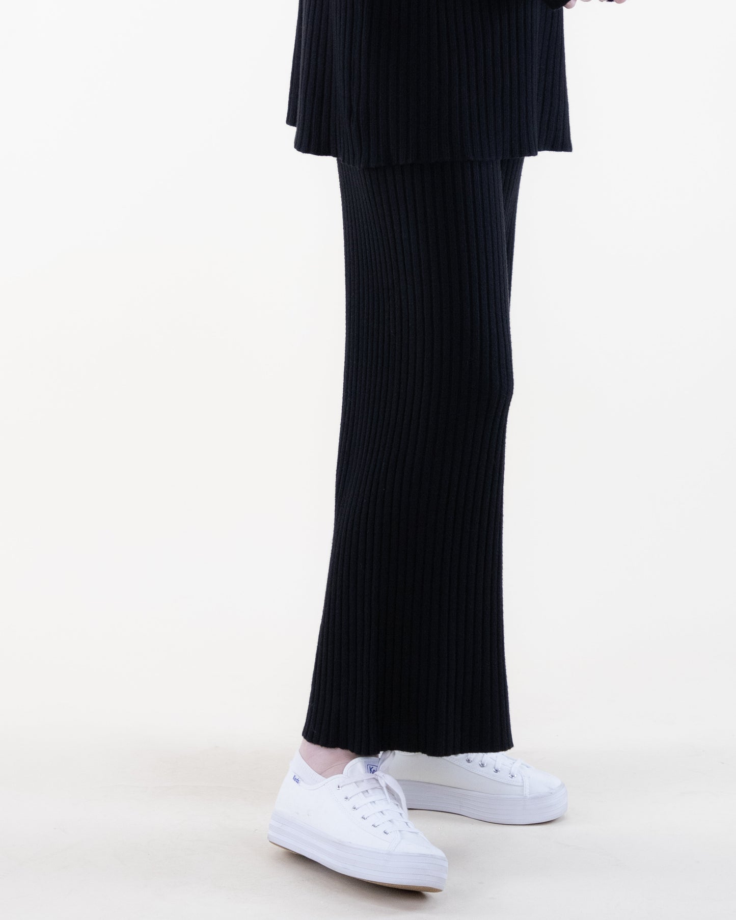 Soft Ribbed Flowing Knit Pants