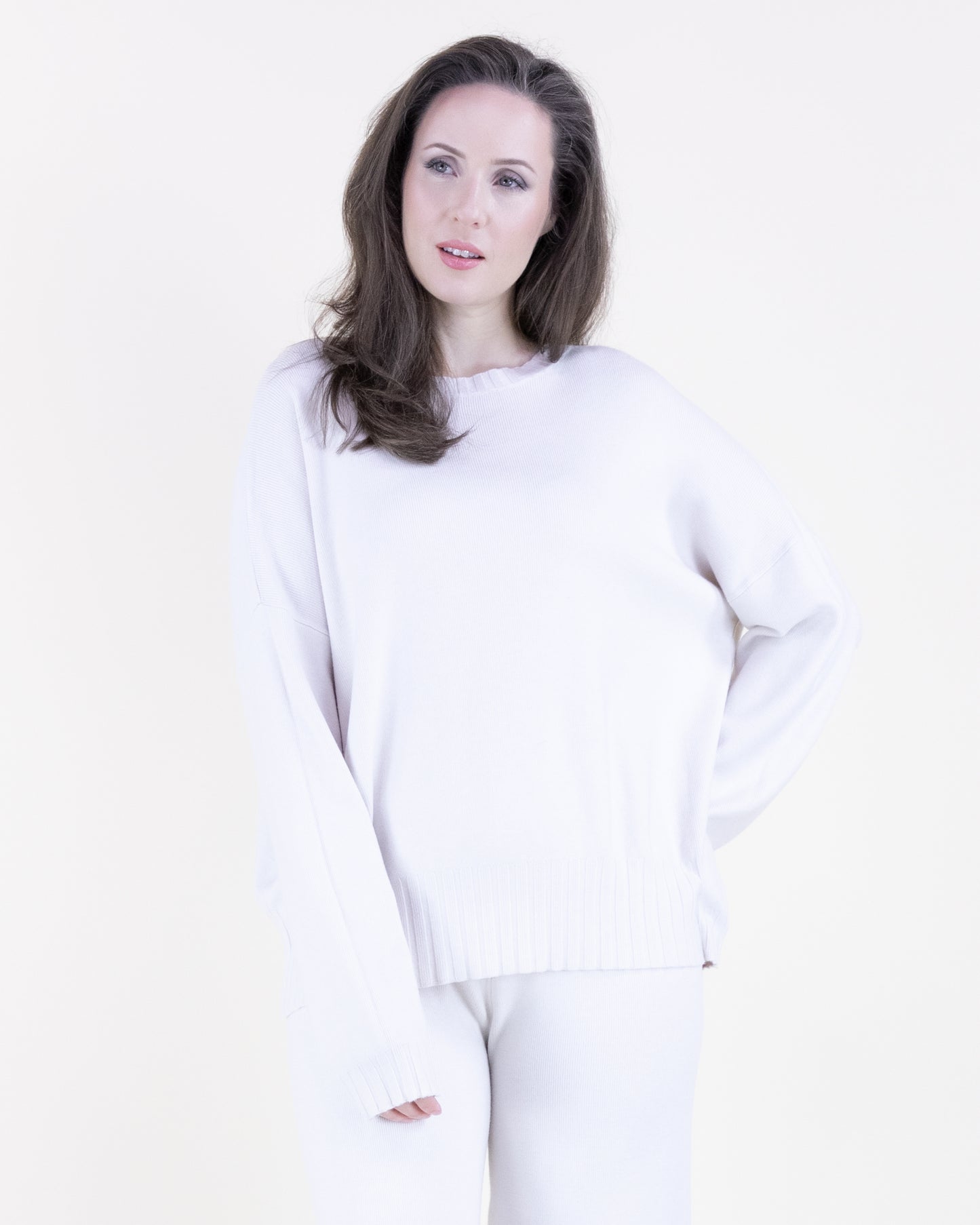 Neutral Comfy Crew Neck Pullover Sweater