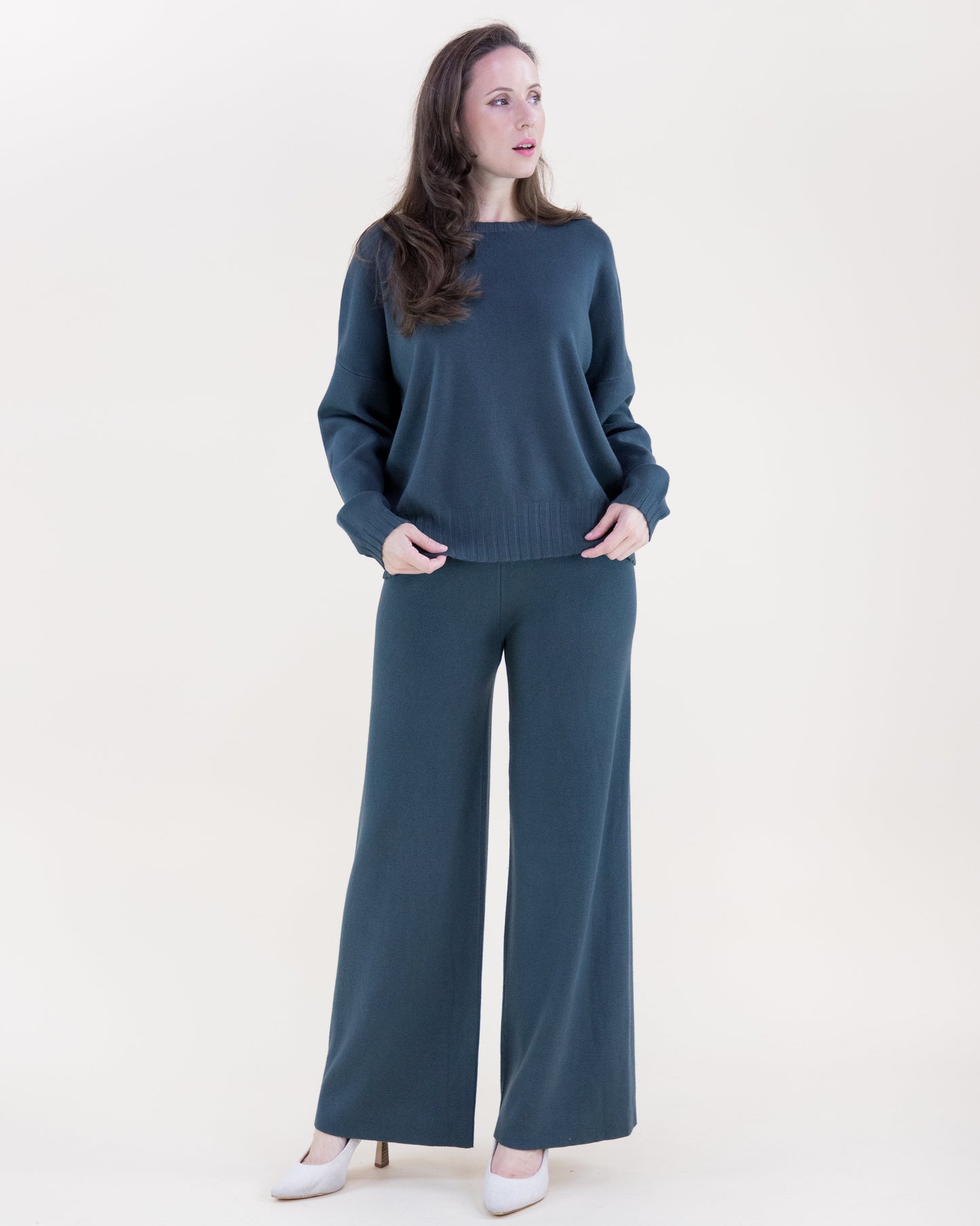 Neutral Comfy Crew Neck Pullover Sweater