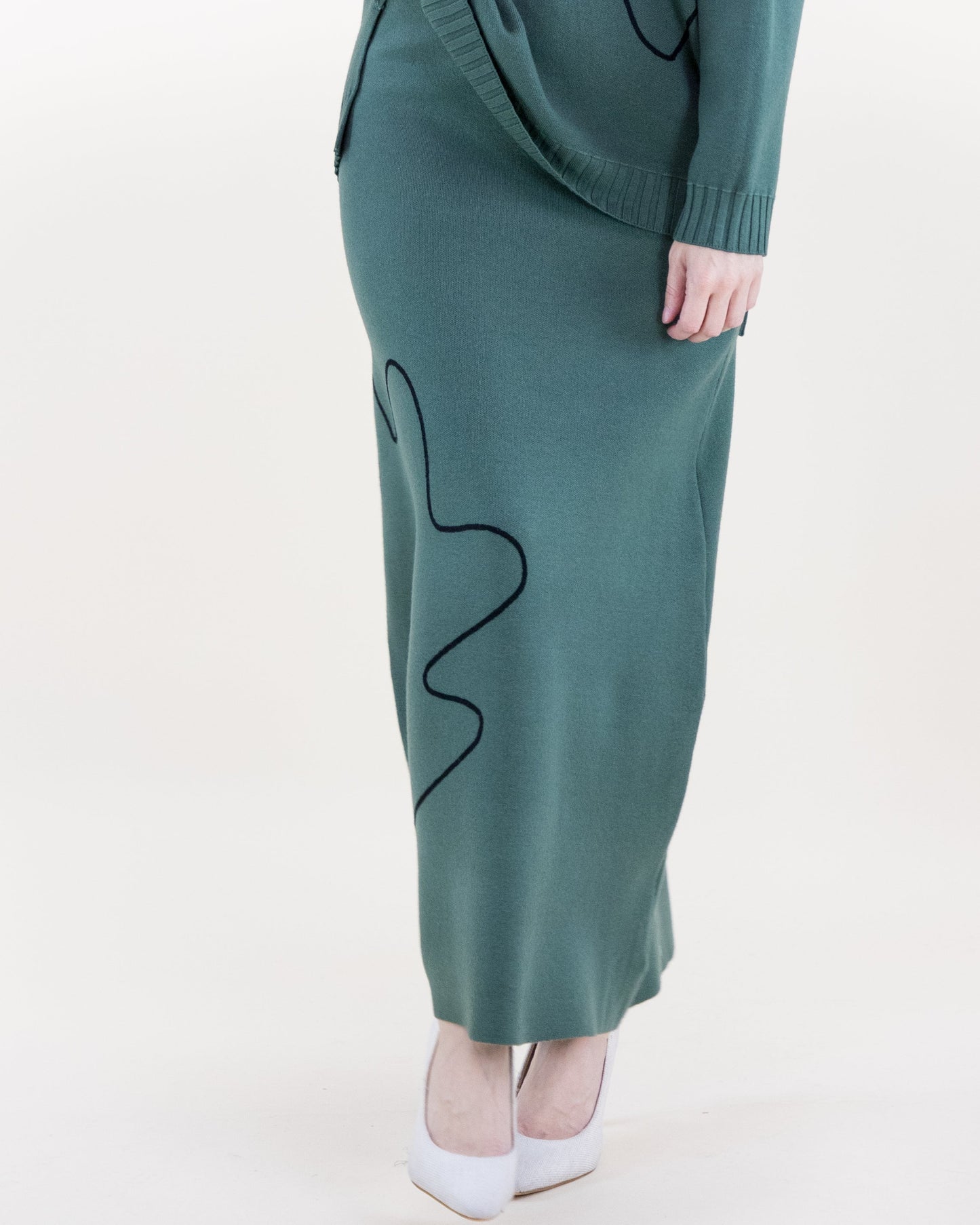 Abstract Outline A-Line Knitted Maxi Skirt - S/M, L/XL
