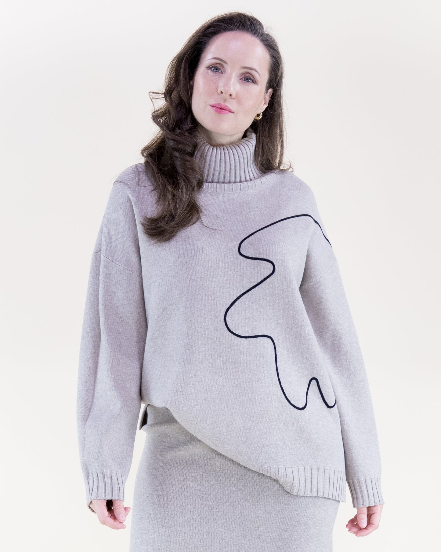 Abstract Outline Turtle Neck Long Sweater