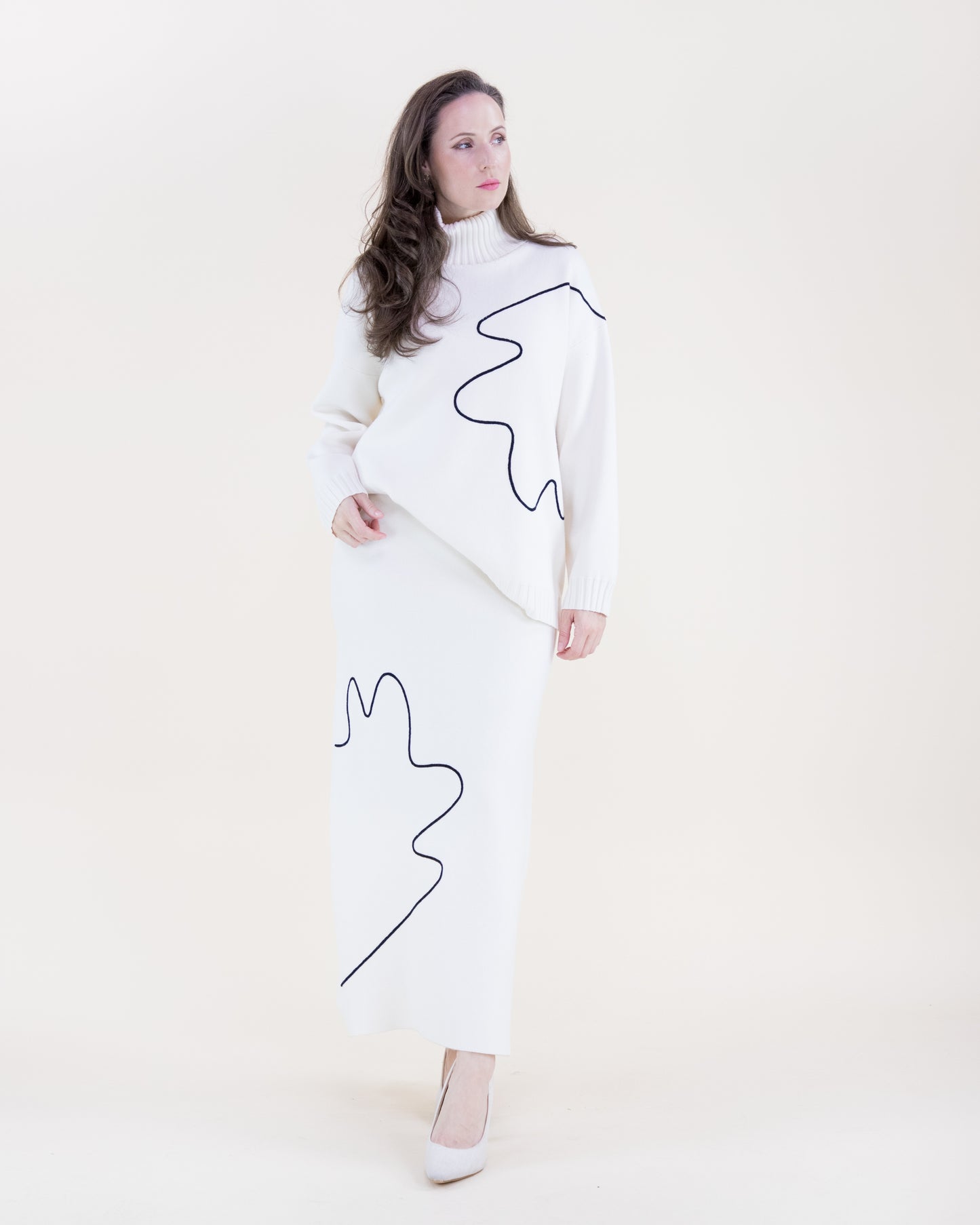 Abstract Outline A-Line Knitted Maxi Skirt - S/M, L/XL