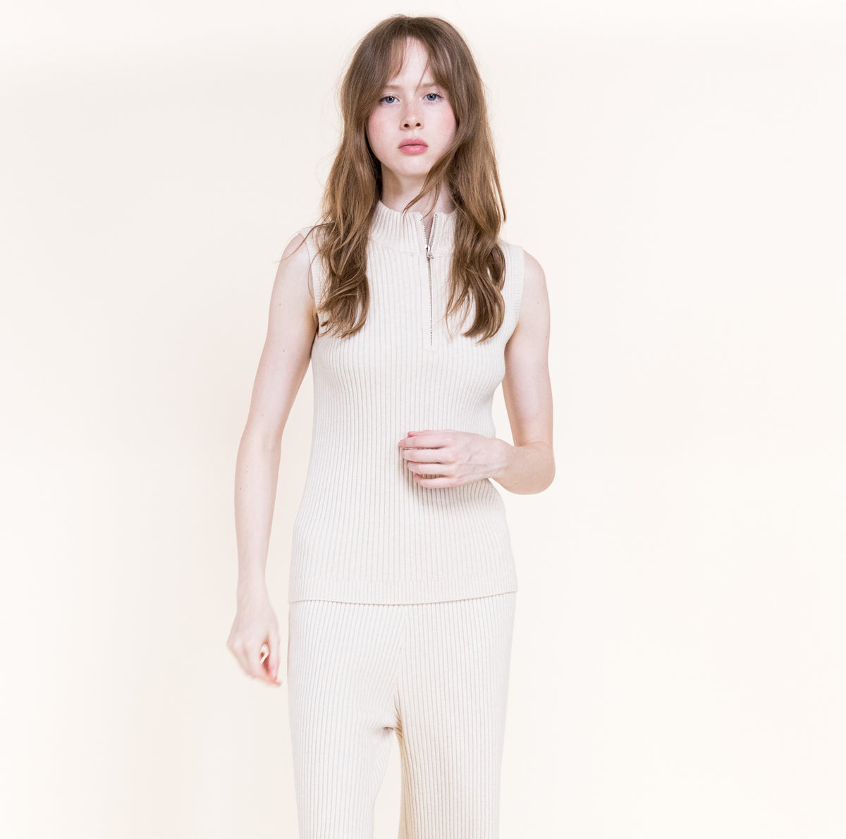 Tierra Luxe Ribbed Zip Mock Neck Sleeveless Top