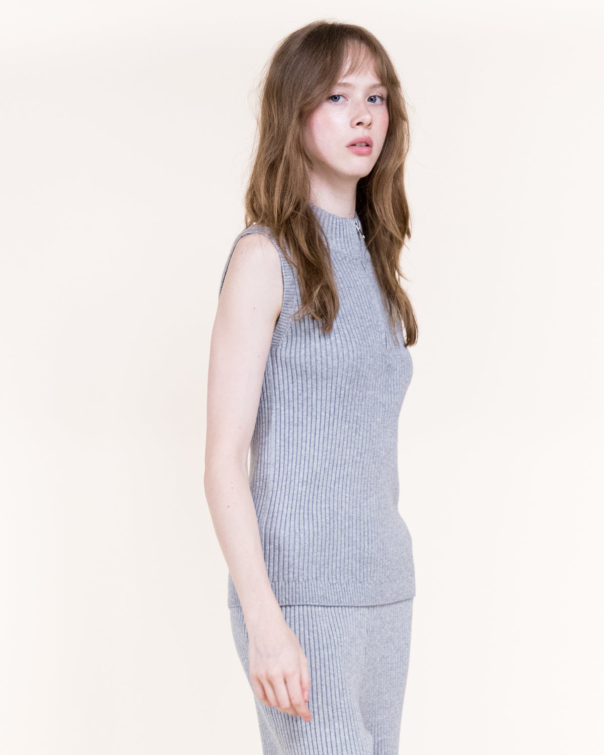 Tierra Luxe Ribbed Zip Mock Neck Sleeveless Top