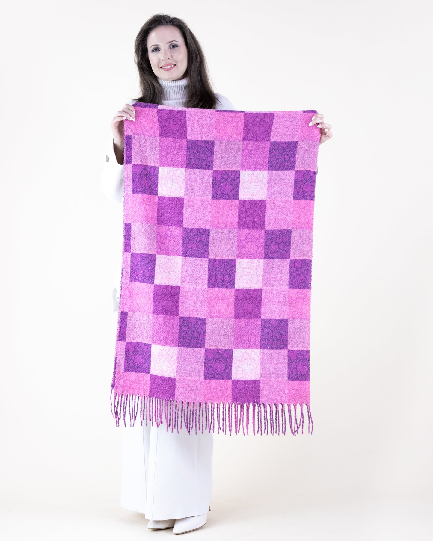 Monochromatic Squares Scarf w/ Fringe