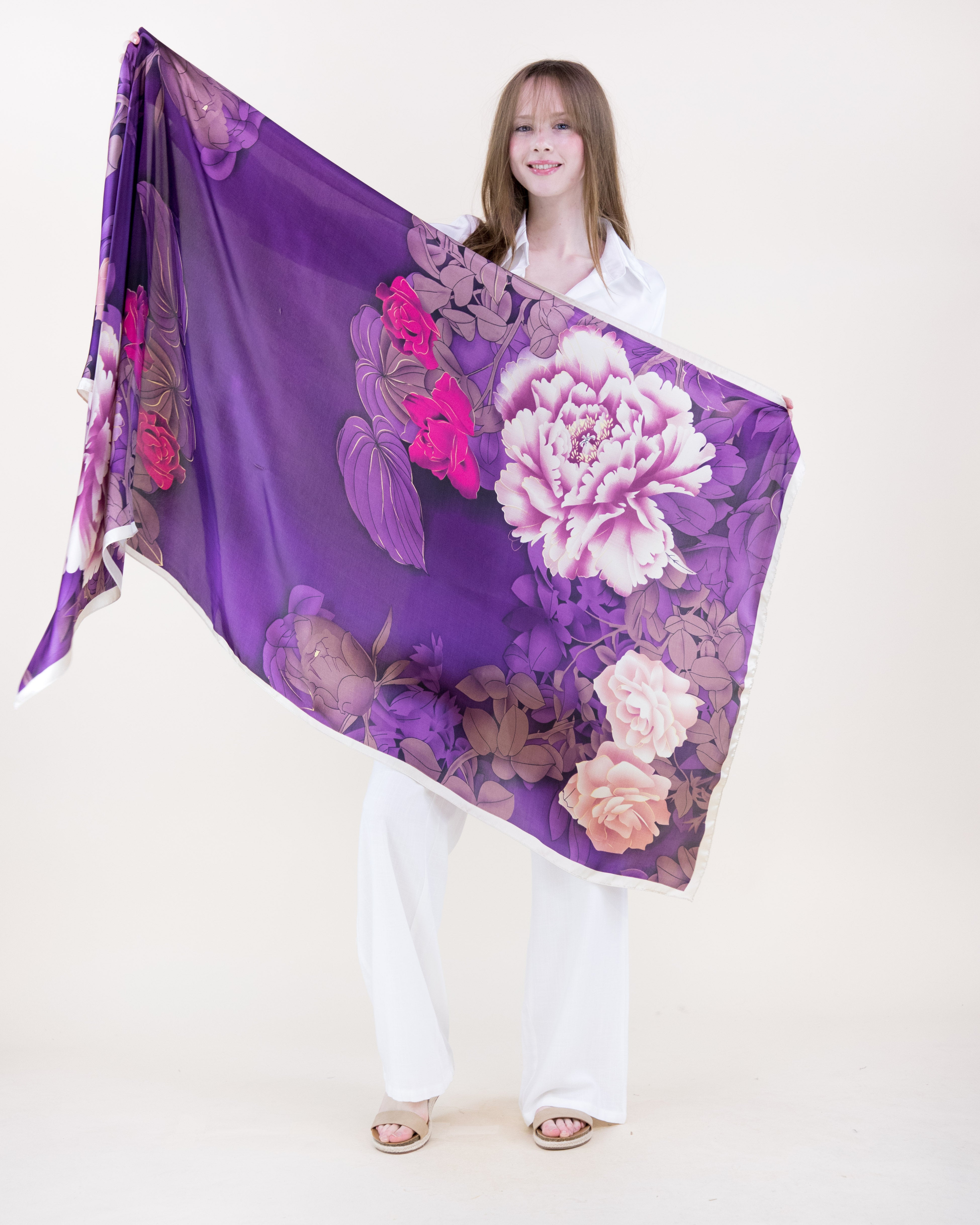 Queen Bouquet Satin Long Scarf