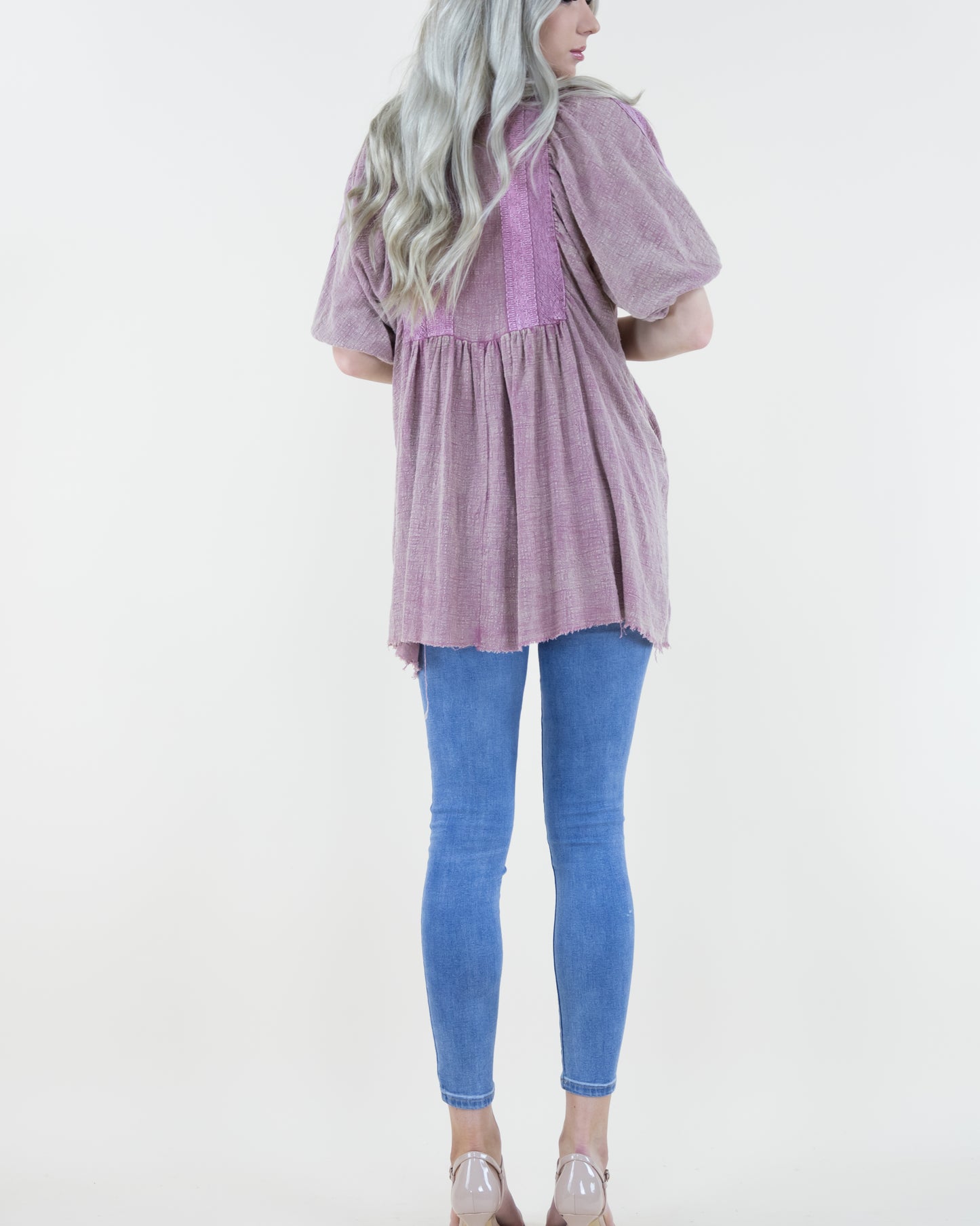 Faded Collared Tunic w/ Puff Half Sleeve and Lace Front Detail