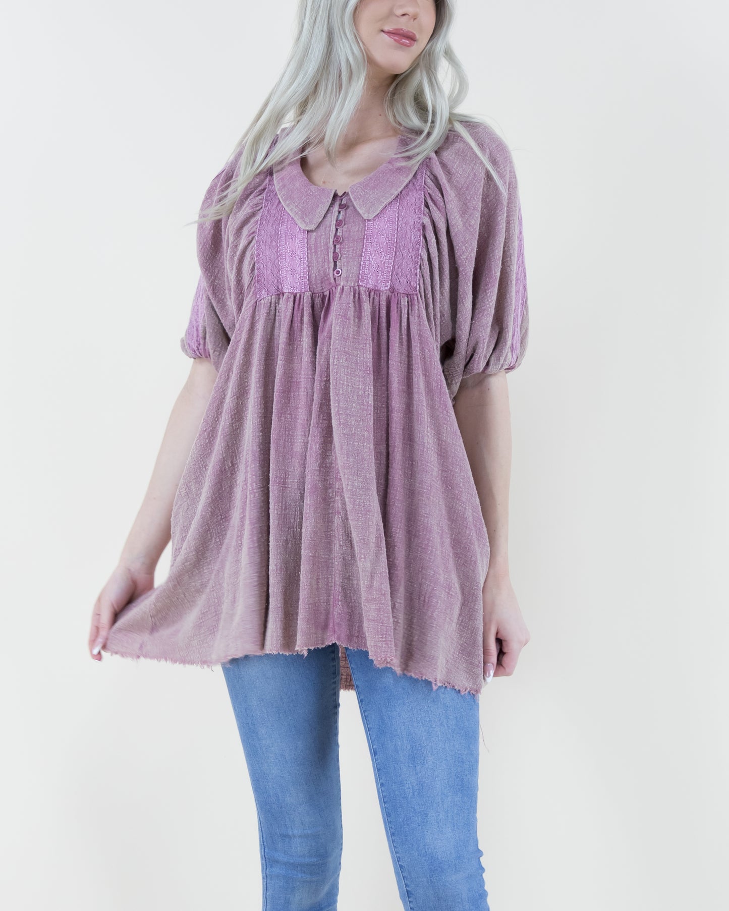 Faded Collared Tunic w/ Puff Half Sleeve and Lace Front Detail
