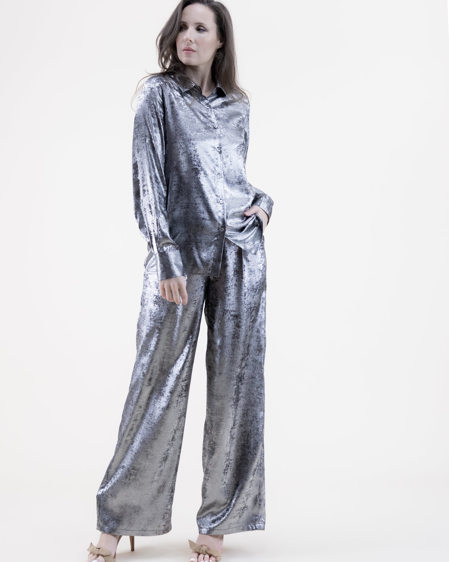 Metallic Long Sleeve Button-up Collared Shirt