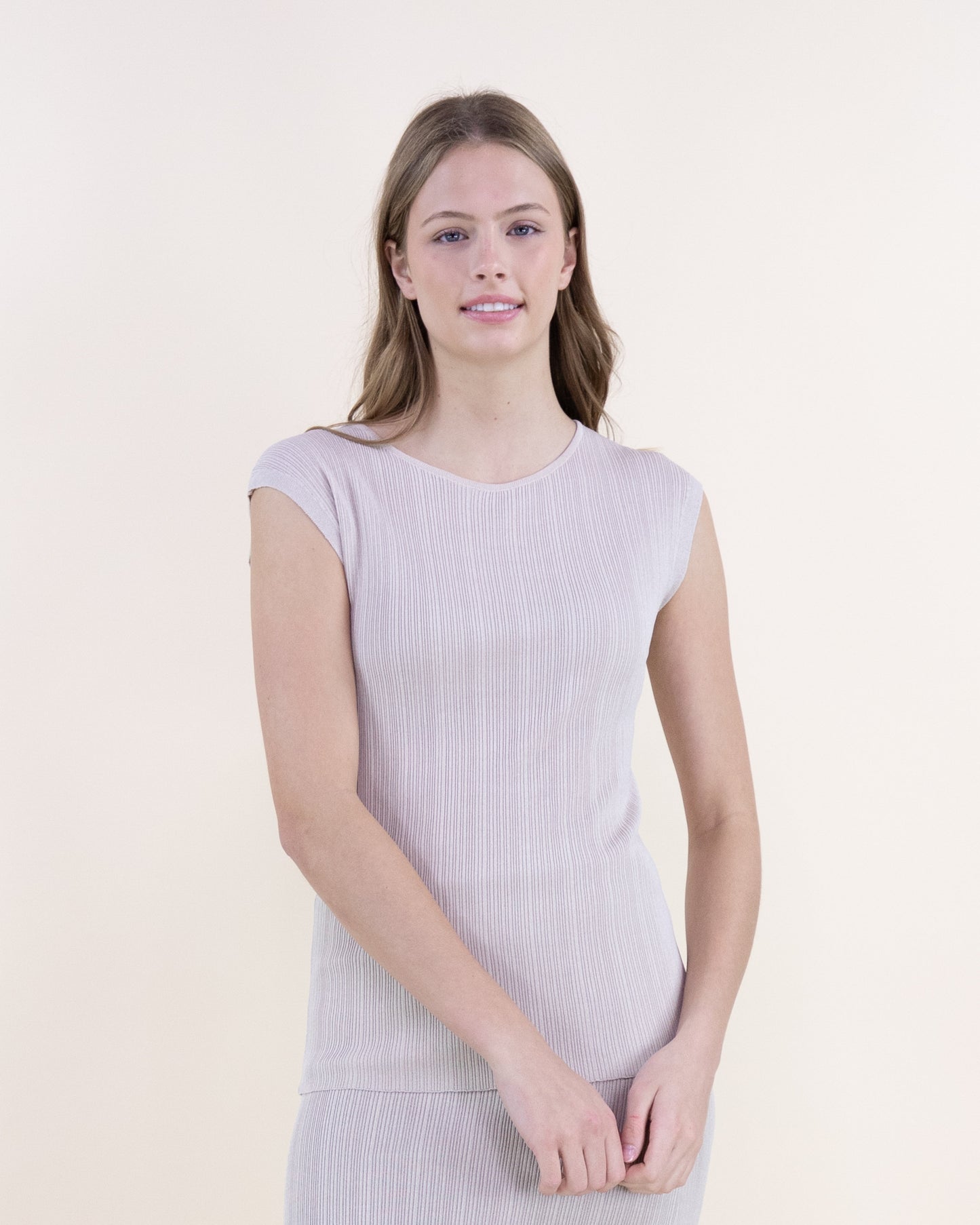 Sandy Thin Ribbed Cap Sleeve Round Neck Knit Top
