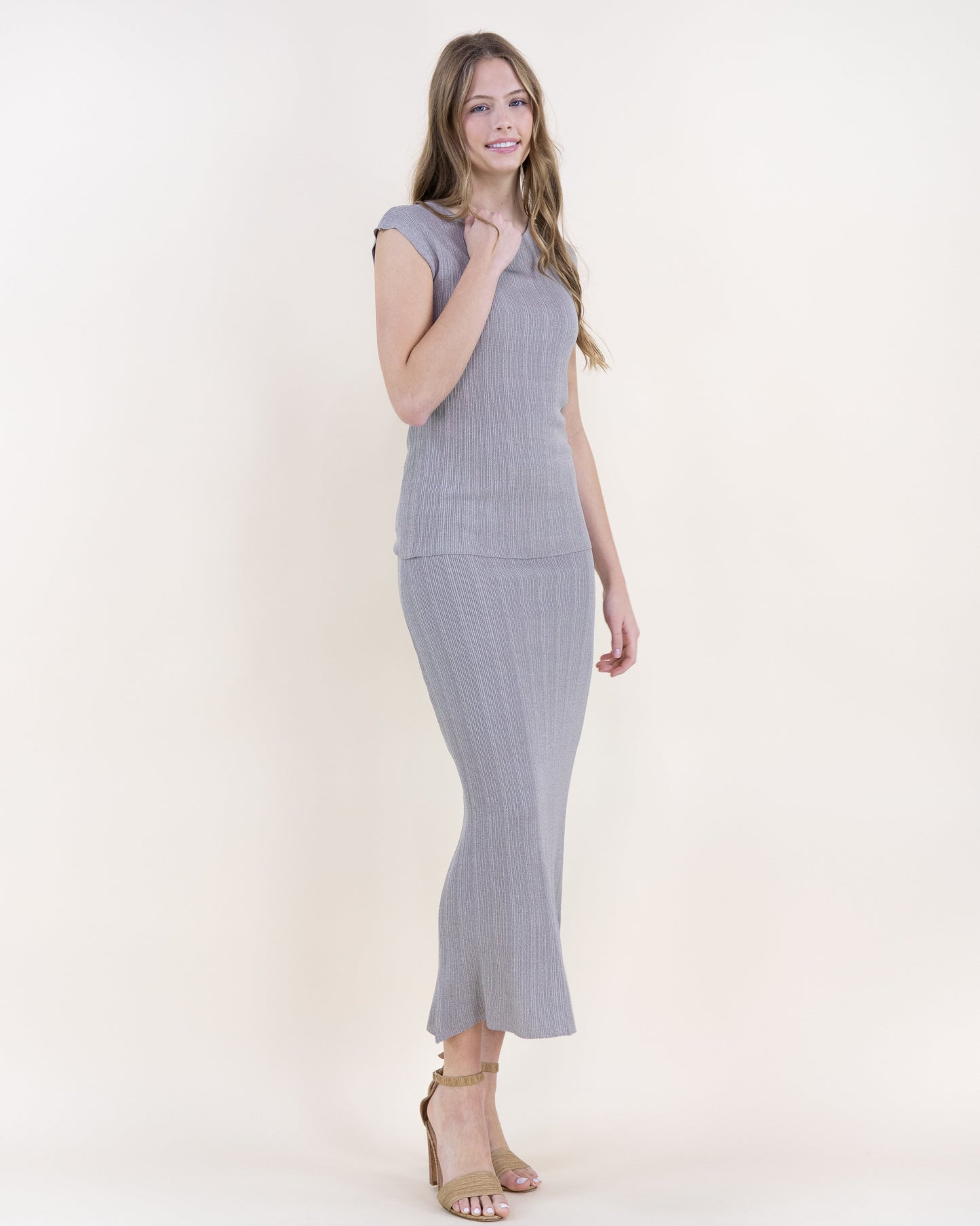 Sandy Thin Ribbed Cap Sleeve Round Neck Knit Top