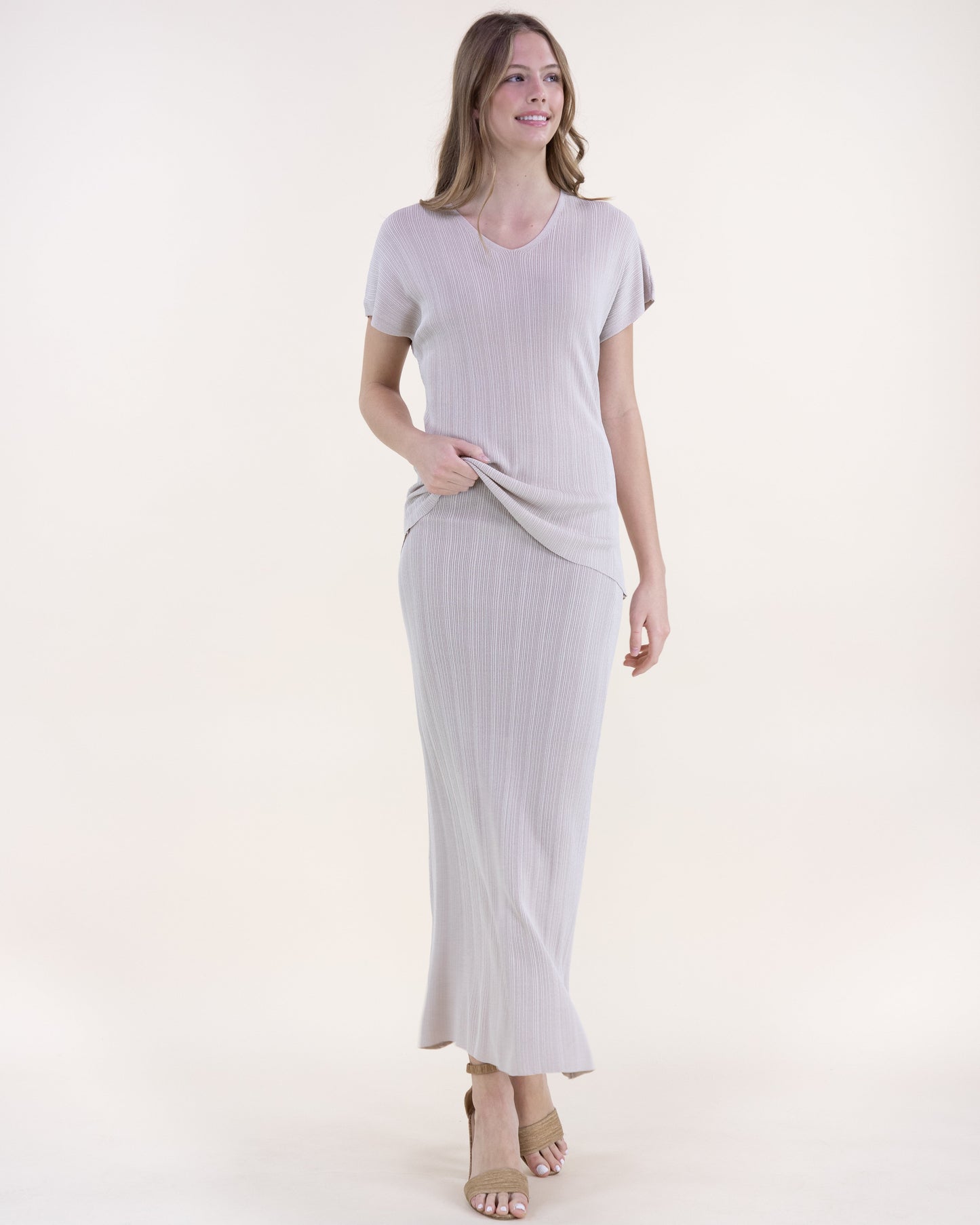 Sandy Thin Ribbed Short Sleeve V-Neck Knit Top