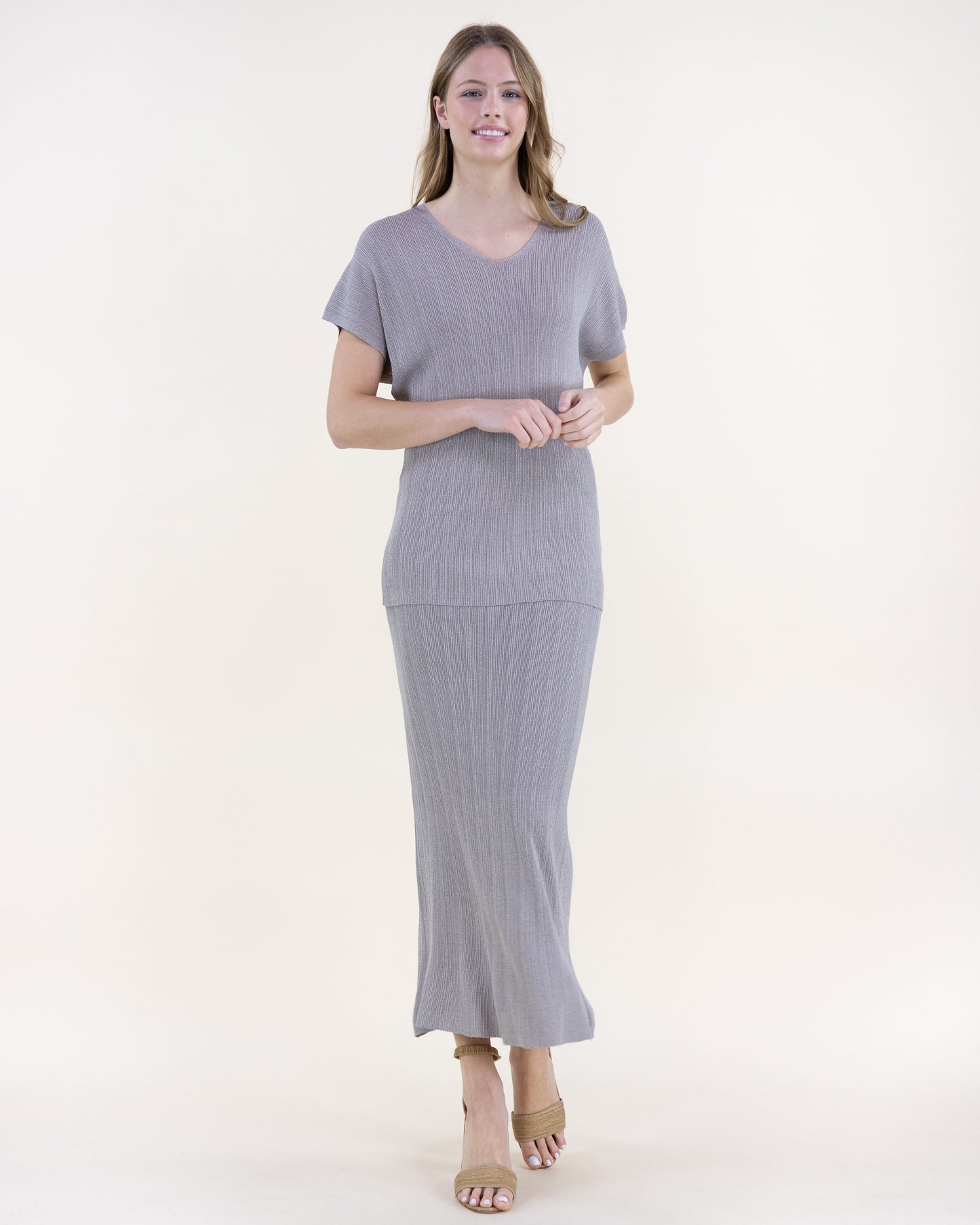 Sandy Thin Ribbed Short Sleeve V-Neck Knit Top