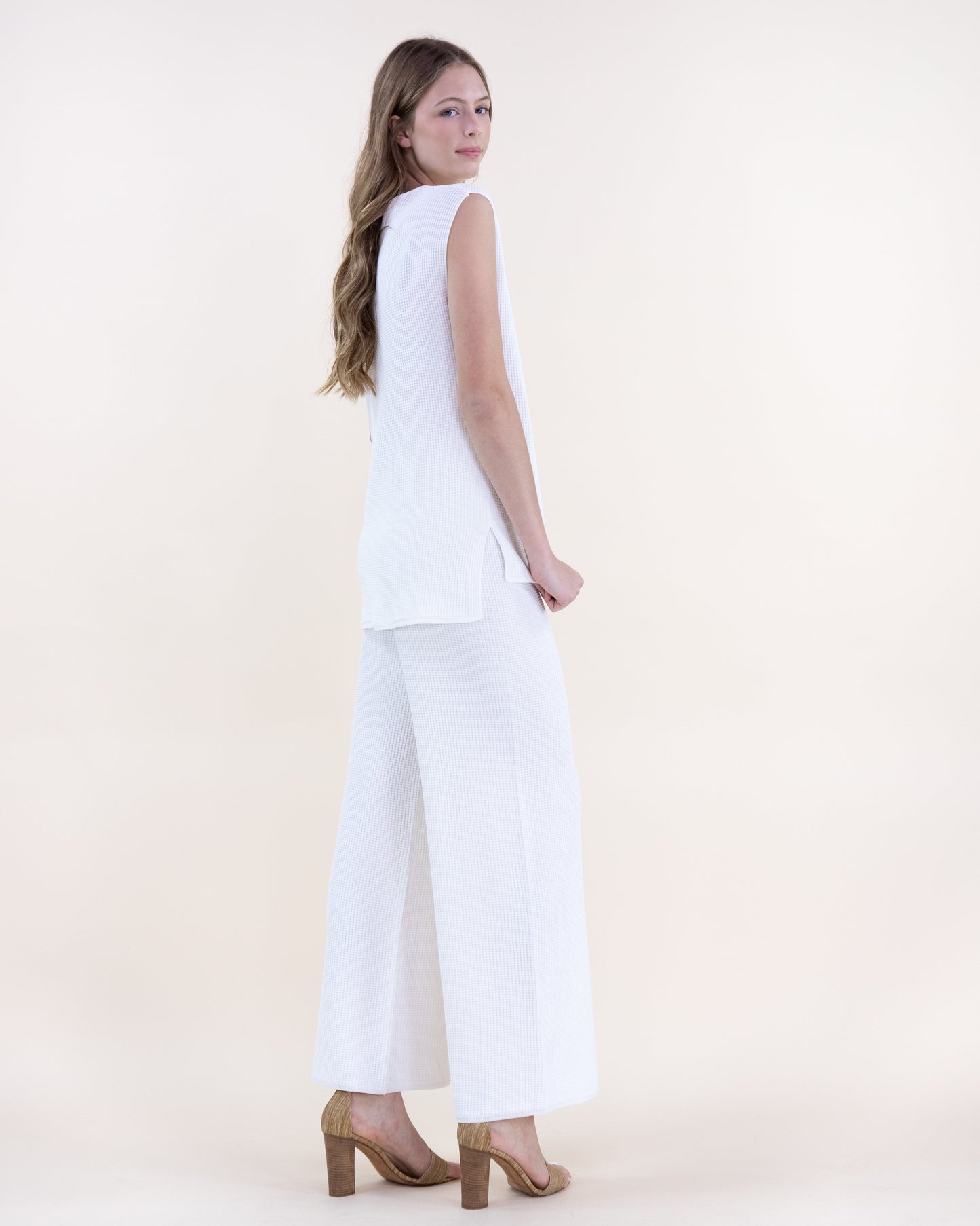 Waffle Stitch Sleeveless Round Neck Knit Top