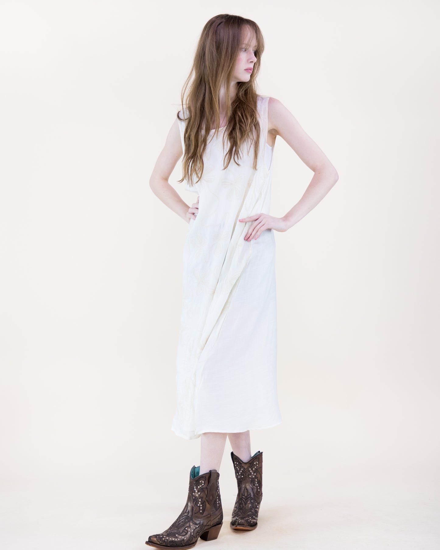 Oxalis Bow Embroidered Sleeveless A-Line Midi Dress