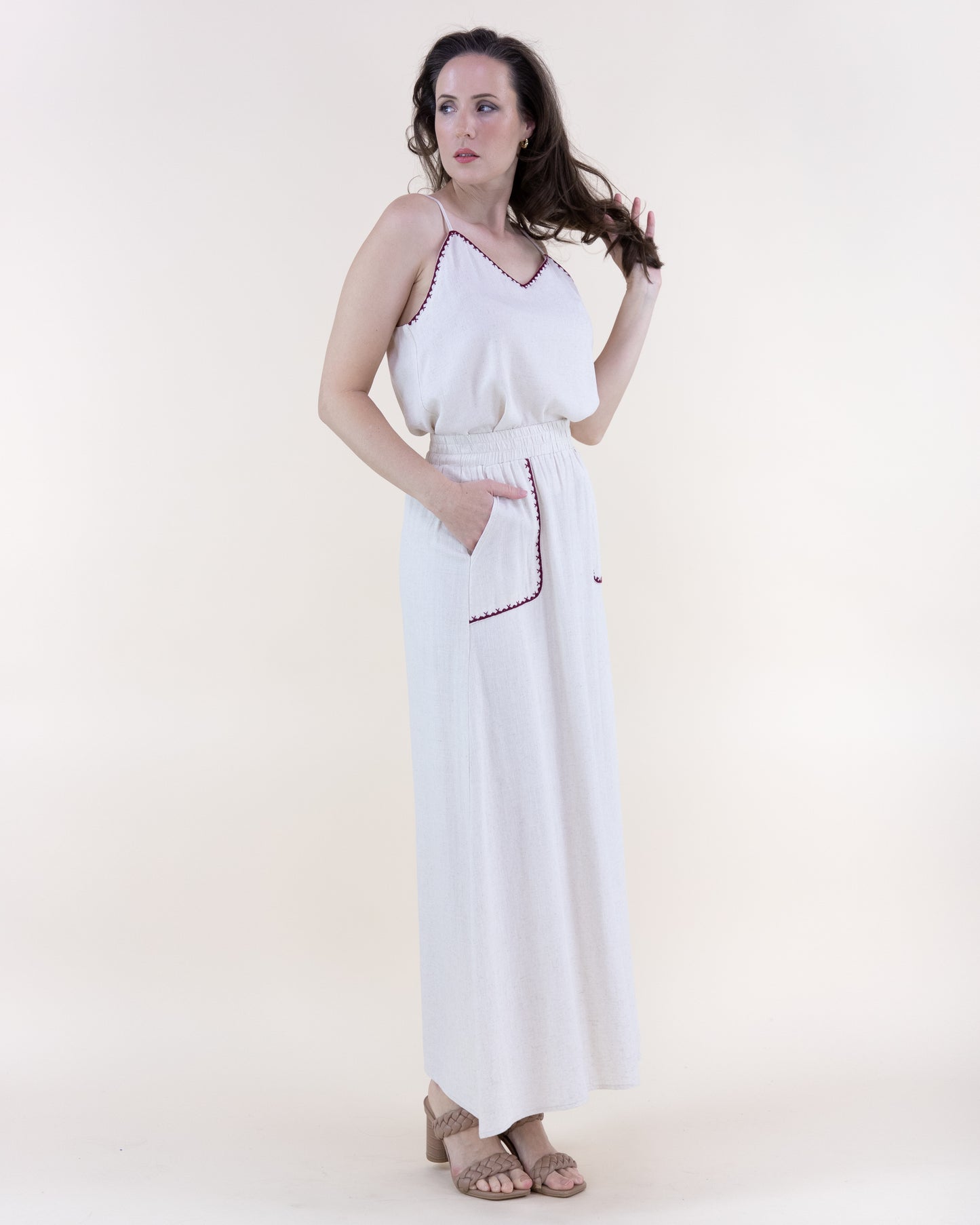 Linen Embroidered Edge Stitch V-Neck Camisole