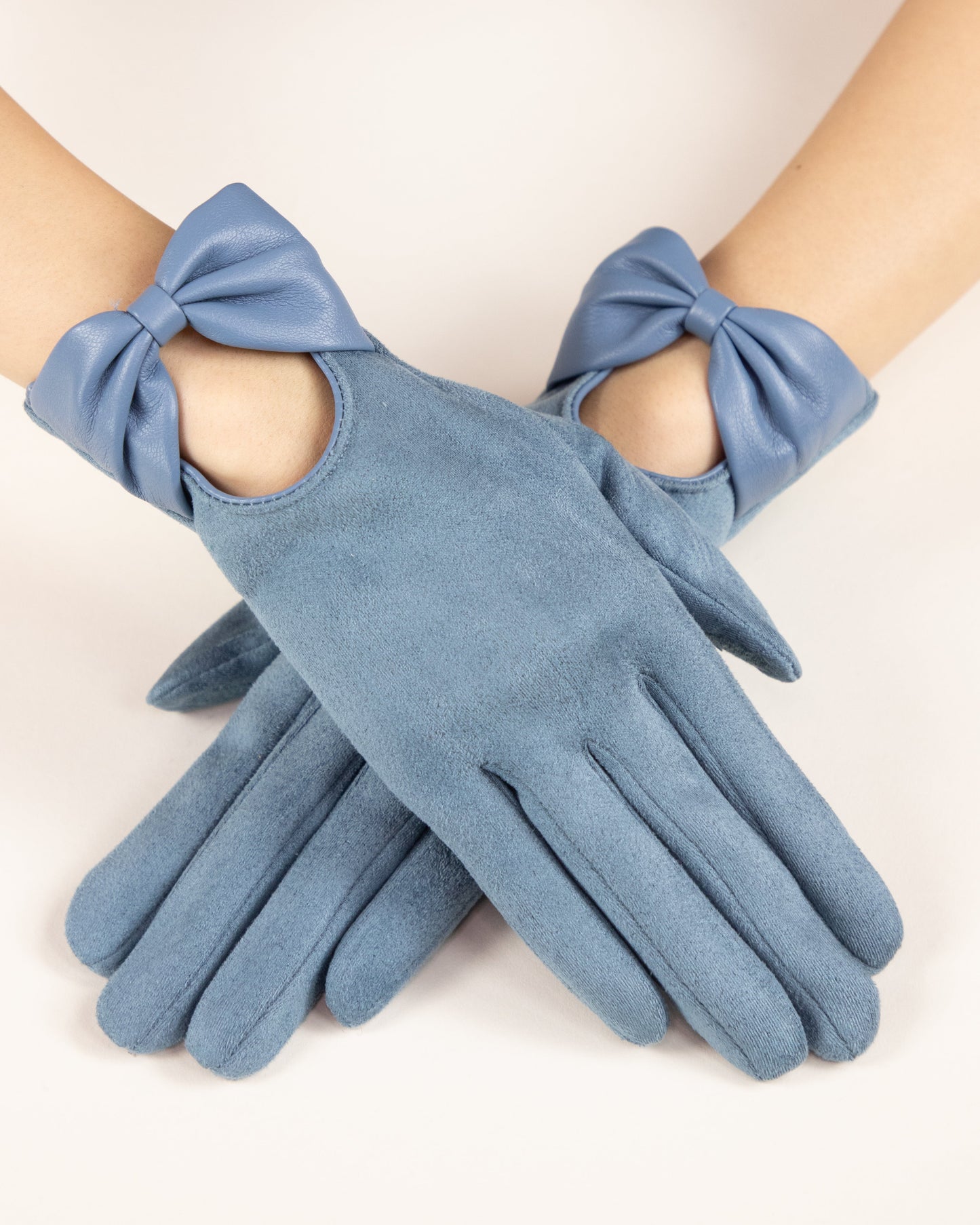 Bow Leatherette Touchscreen Gloves