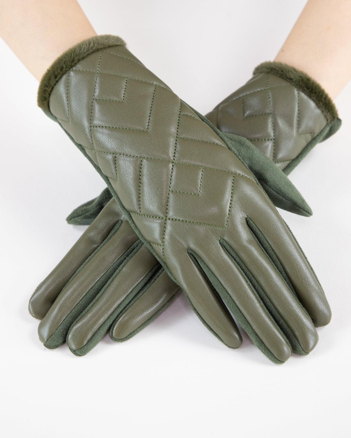 Diamond Quilted Faux Fur Edge Gloves (TS)